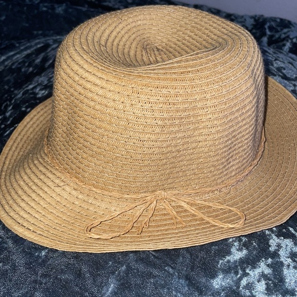 Hat bundle - Picture 2 of 7